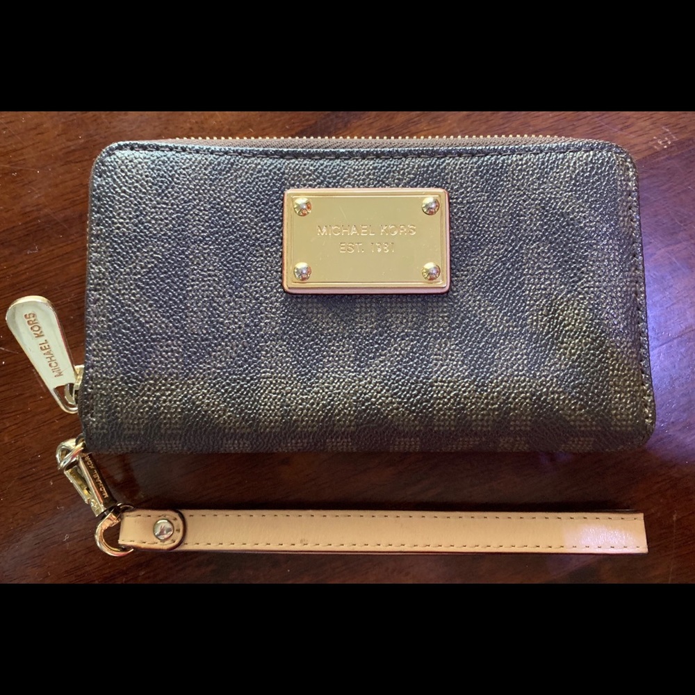 Michael Kors wallet/wristlet.
